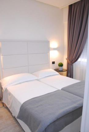 LHP Suite Rapallo Rapallo